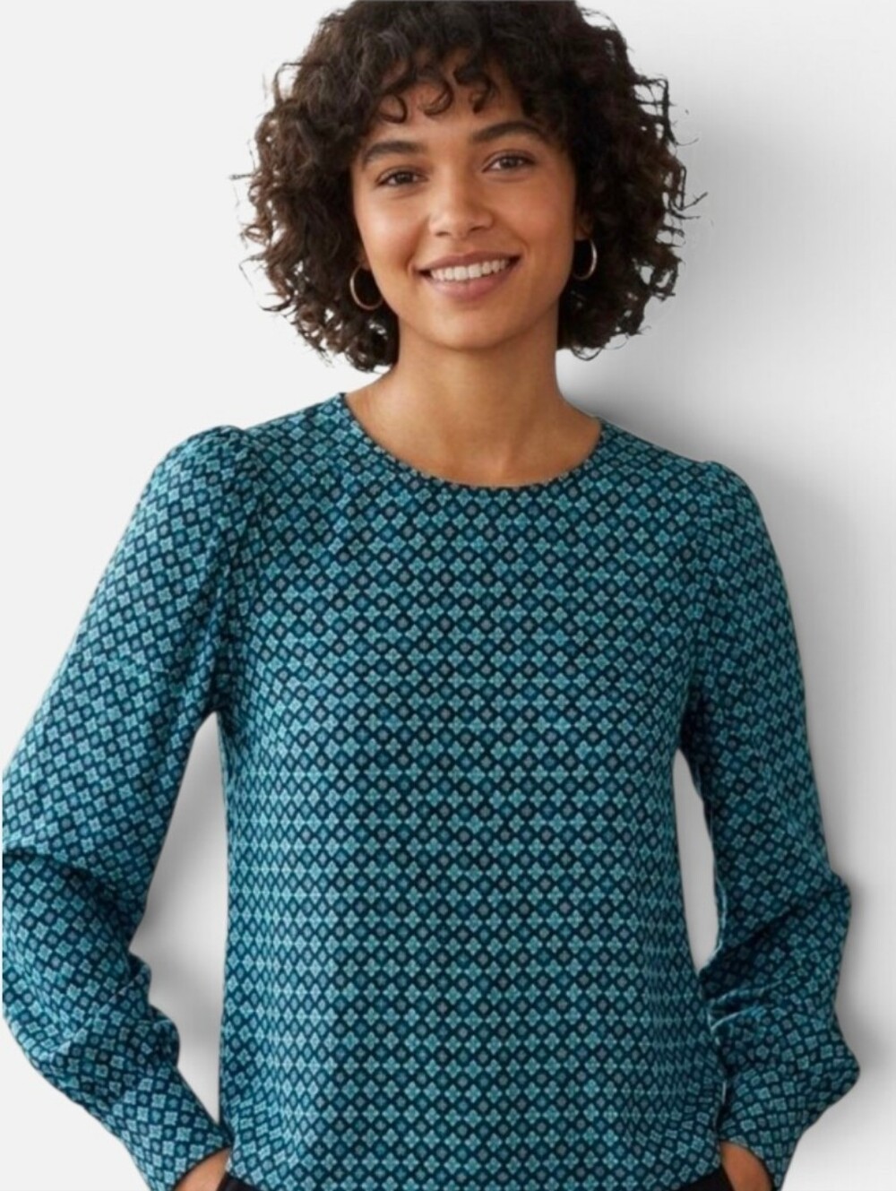 H&M blouse long sleeve buttons at end of sleeve size 4